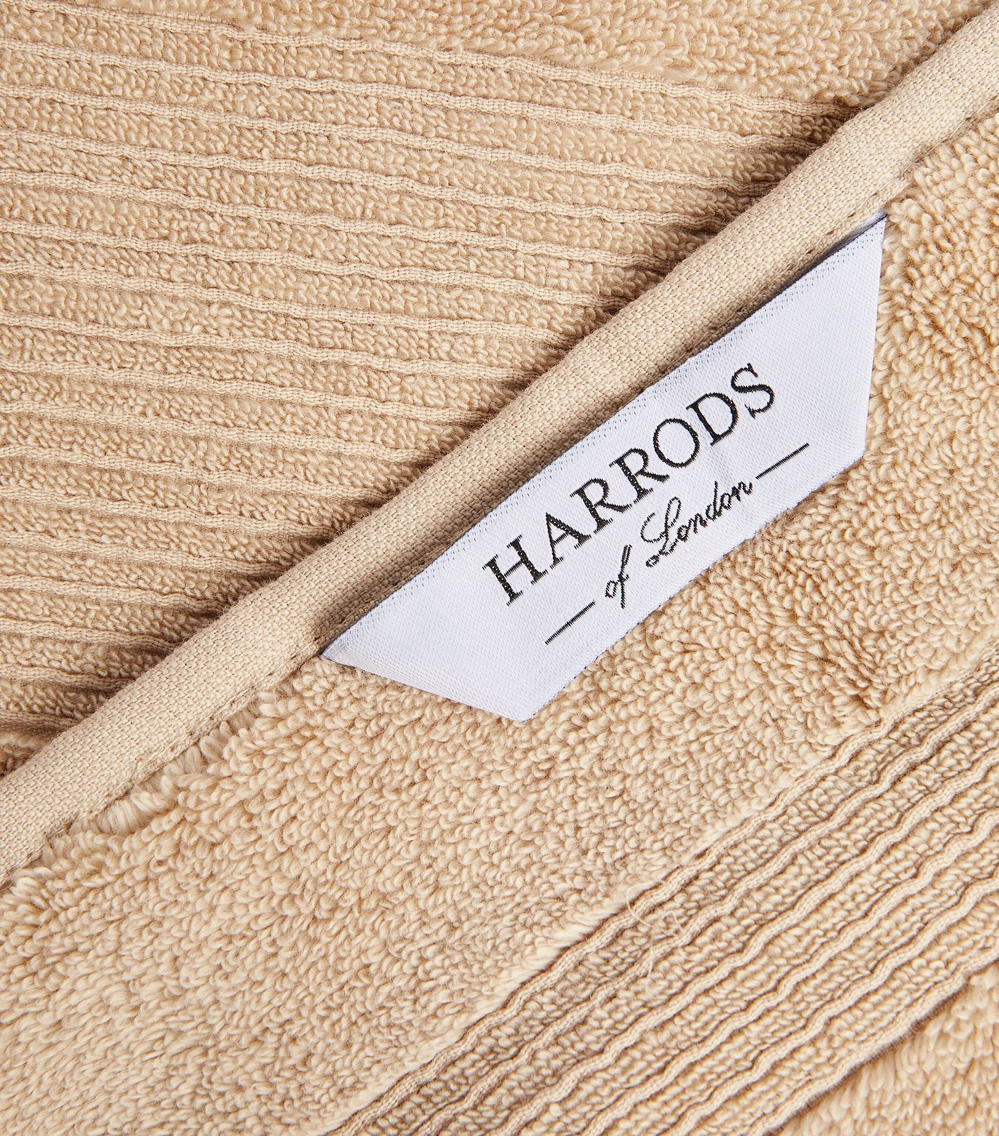 Organic Cotton Face Cloth (30cm x 30cm) GOODS Harrods   