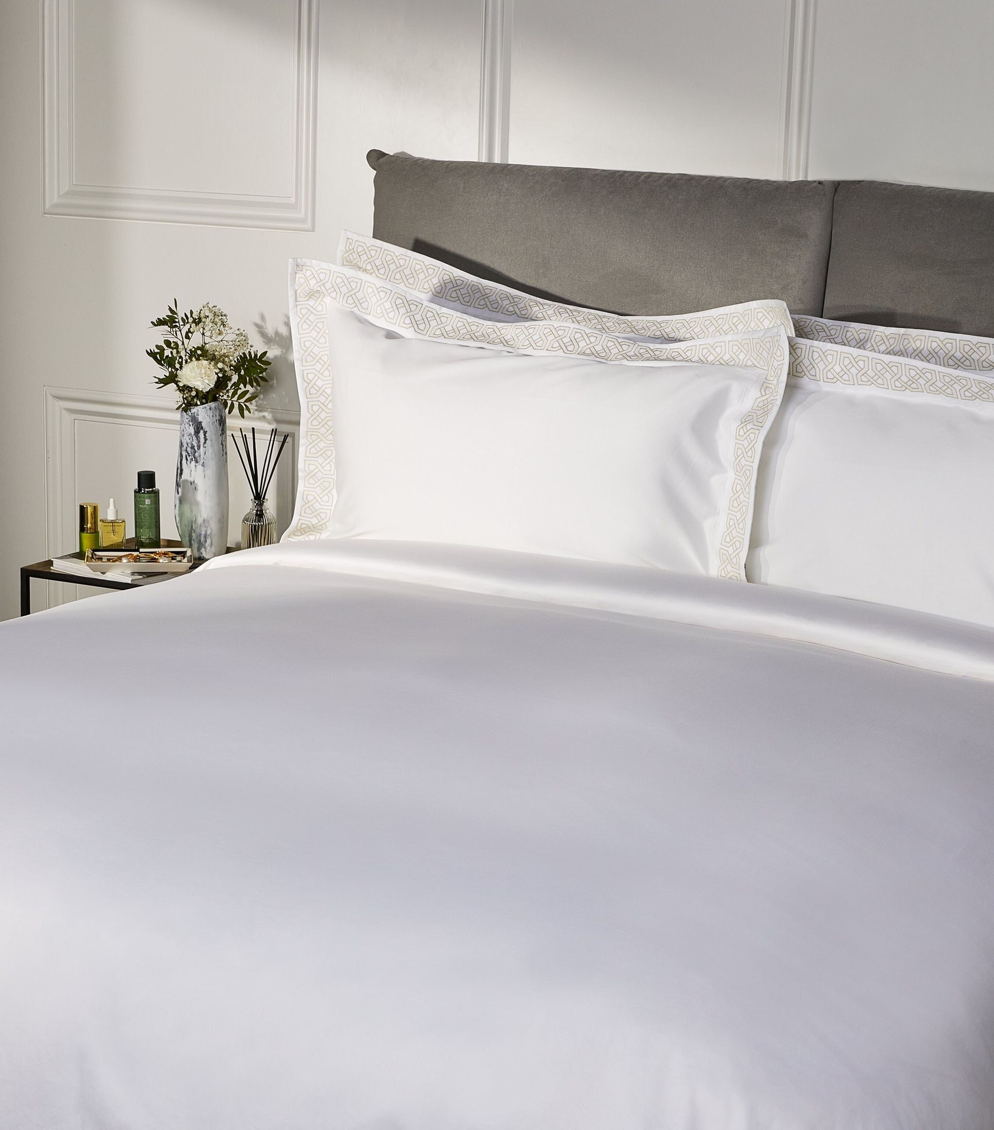 Rivoli King Flat Sheet (275cm x 275cm) GOODS Harrods   