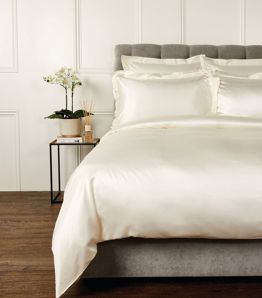 Silk St Germain Super King Duvet Cover Set (260cm x 220cm)