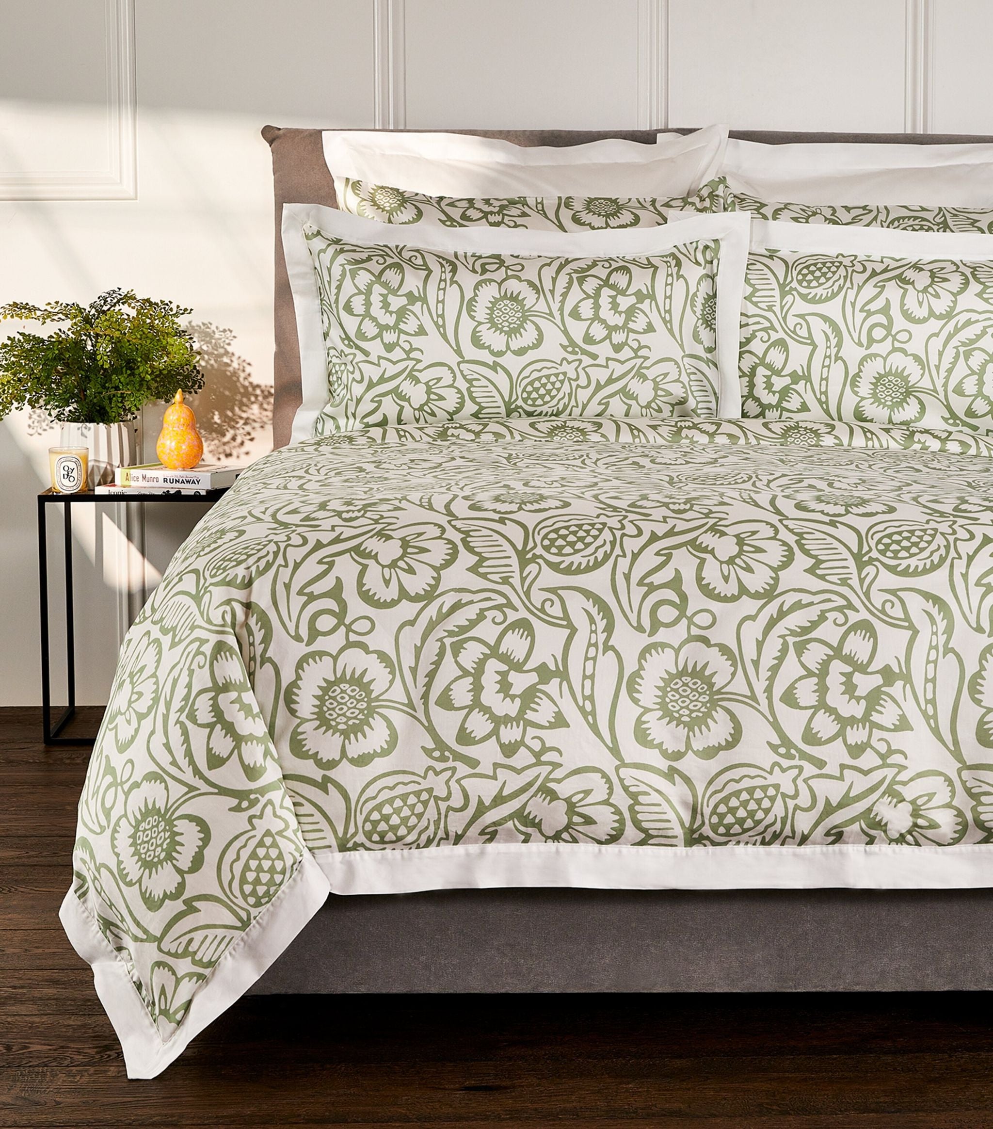 Tranquil Orchard King Duvet Cover Set (230cm x 200cm) GOODS Harrods   