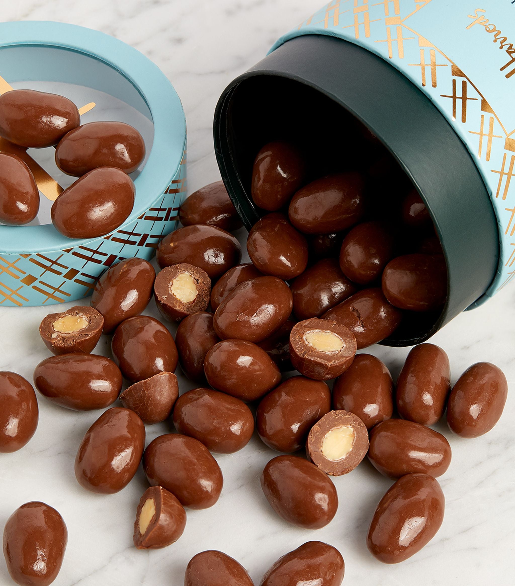 Praline Almonds (325g) GOODS Harrods   