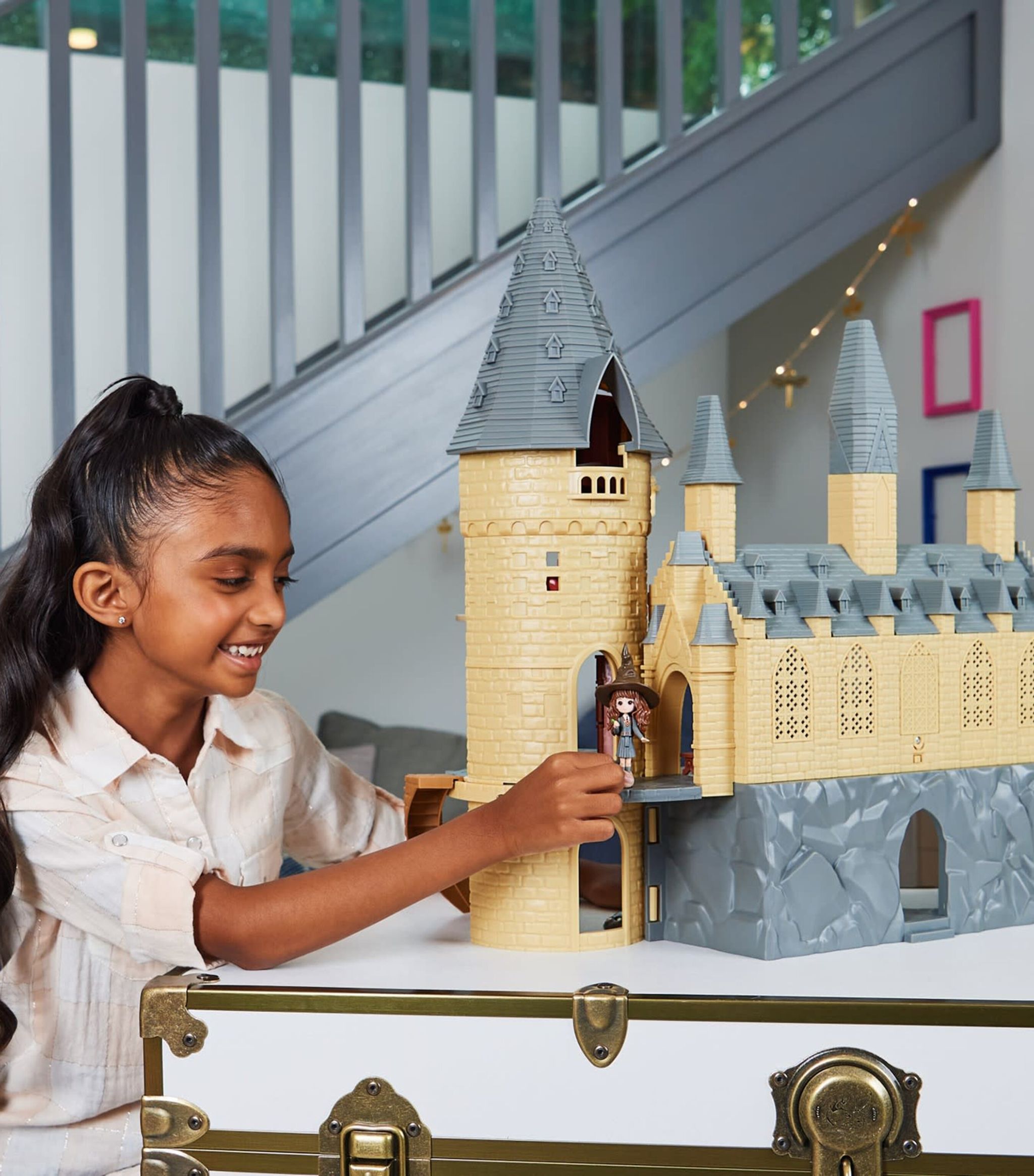 Wizarding World Magical Minis Hogwarts Castle Set GOODS Harrods   