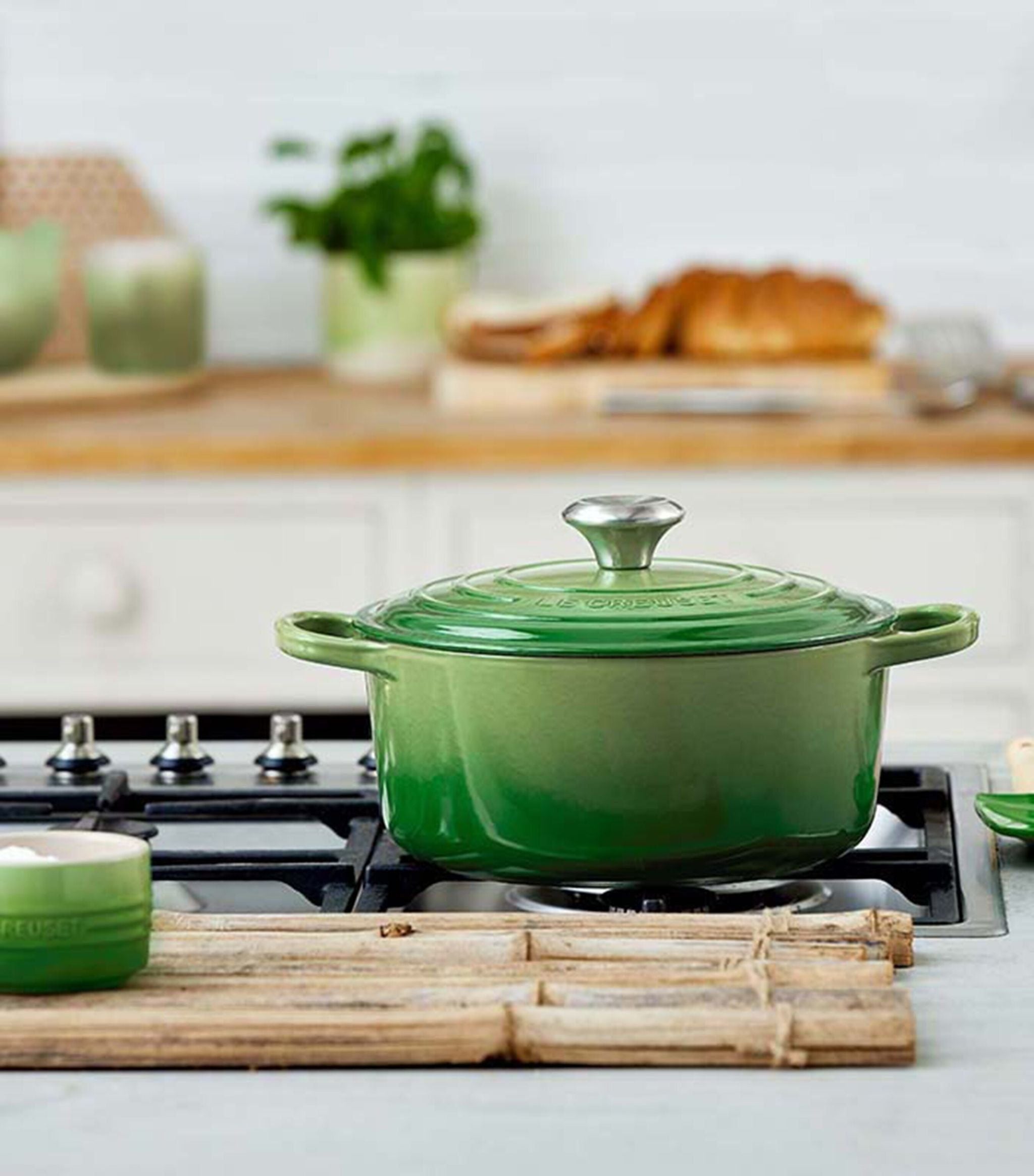 Cast Iron Signature Round Casserole Dish (24cm) GOODS Harrods   