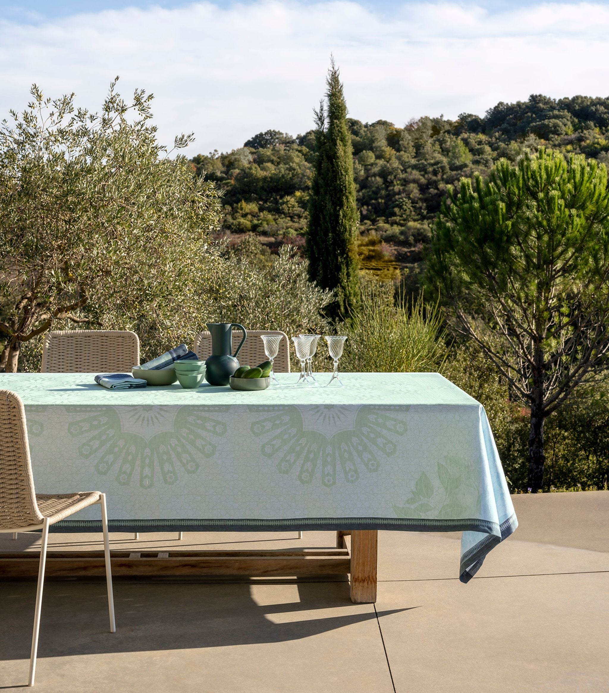 Le Jardin d’Orient Tablecloth (175cm x 250cm) GOODS Harrods   