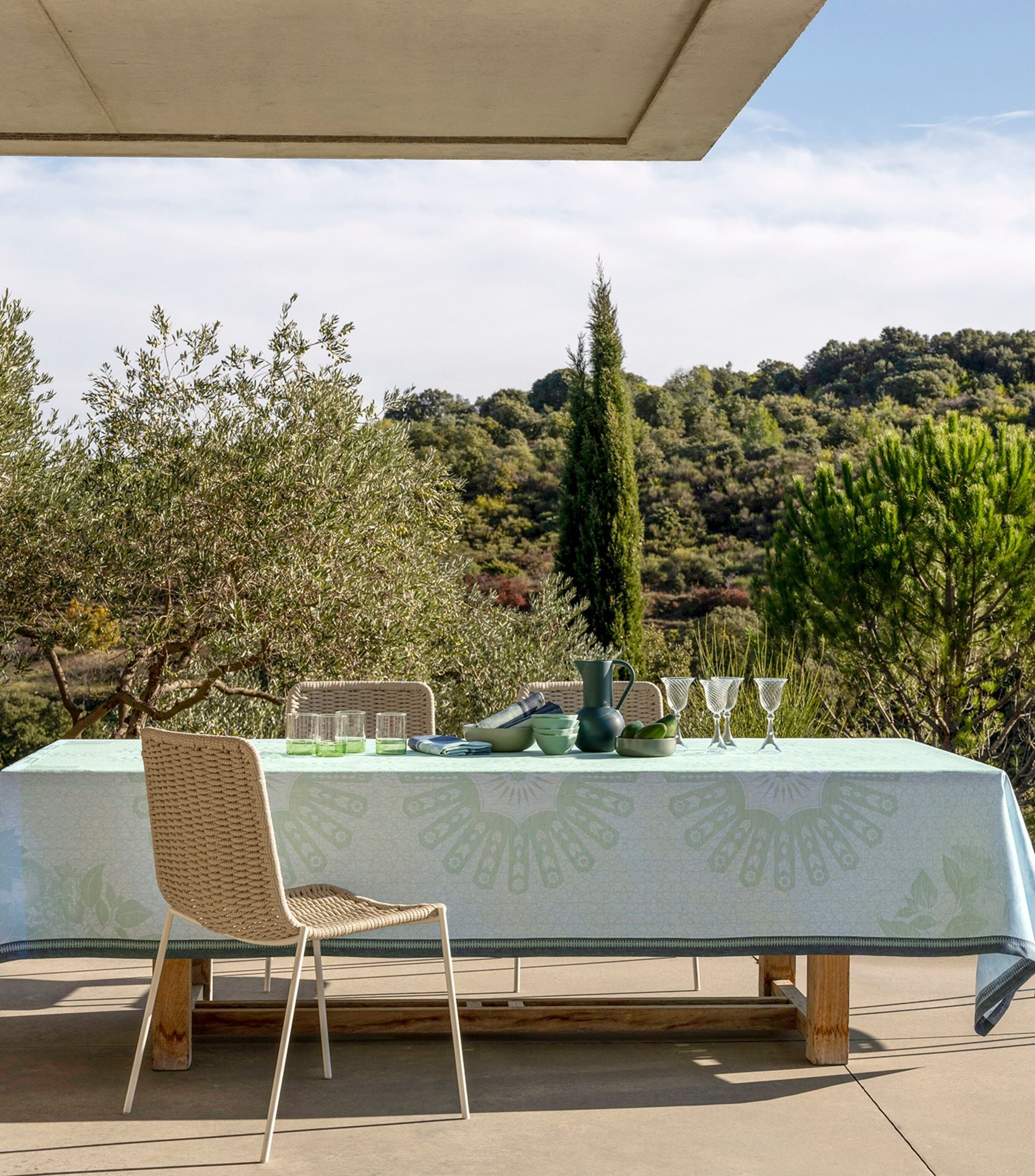 Le Jardin d’Orient Tablecloth (175cm x 250cm) GOODS Harrods   