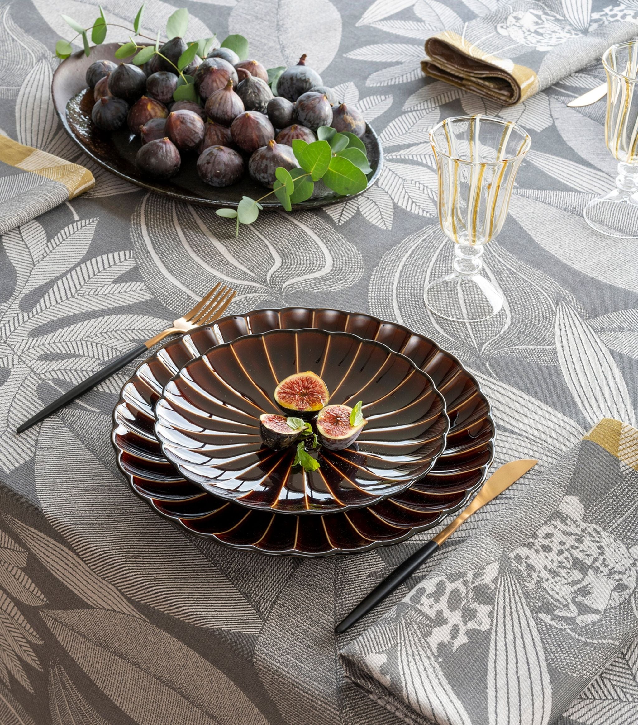 Nature Sauvage Tablecloth (175cm x 250cm) GOODS Harrods   