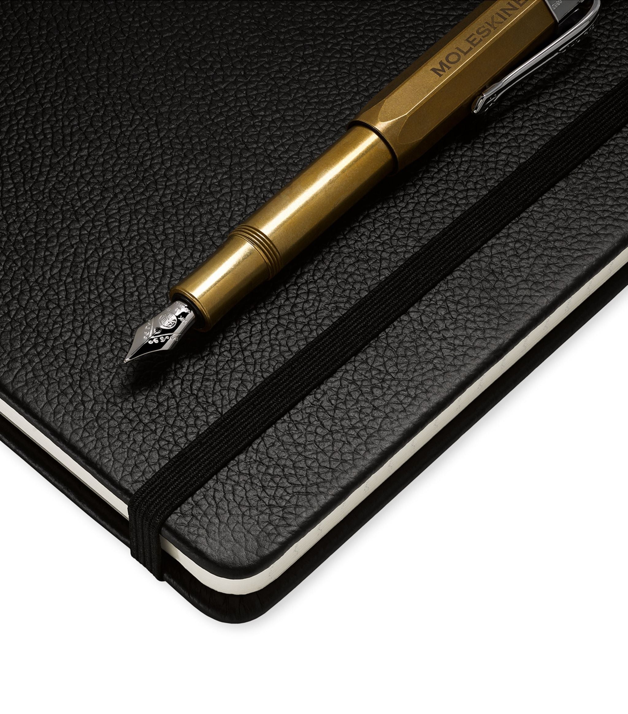 Le Duo Ecriture Fountain Pen and Notebook Set GOODS Harrods   