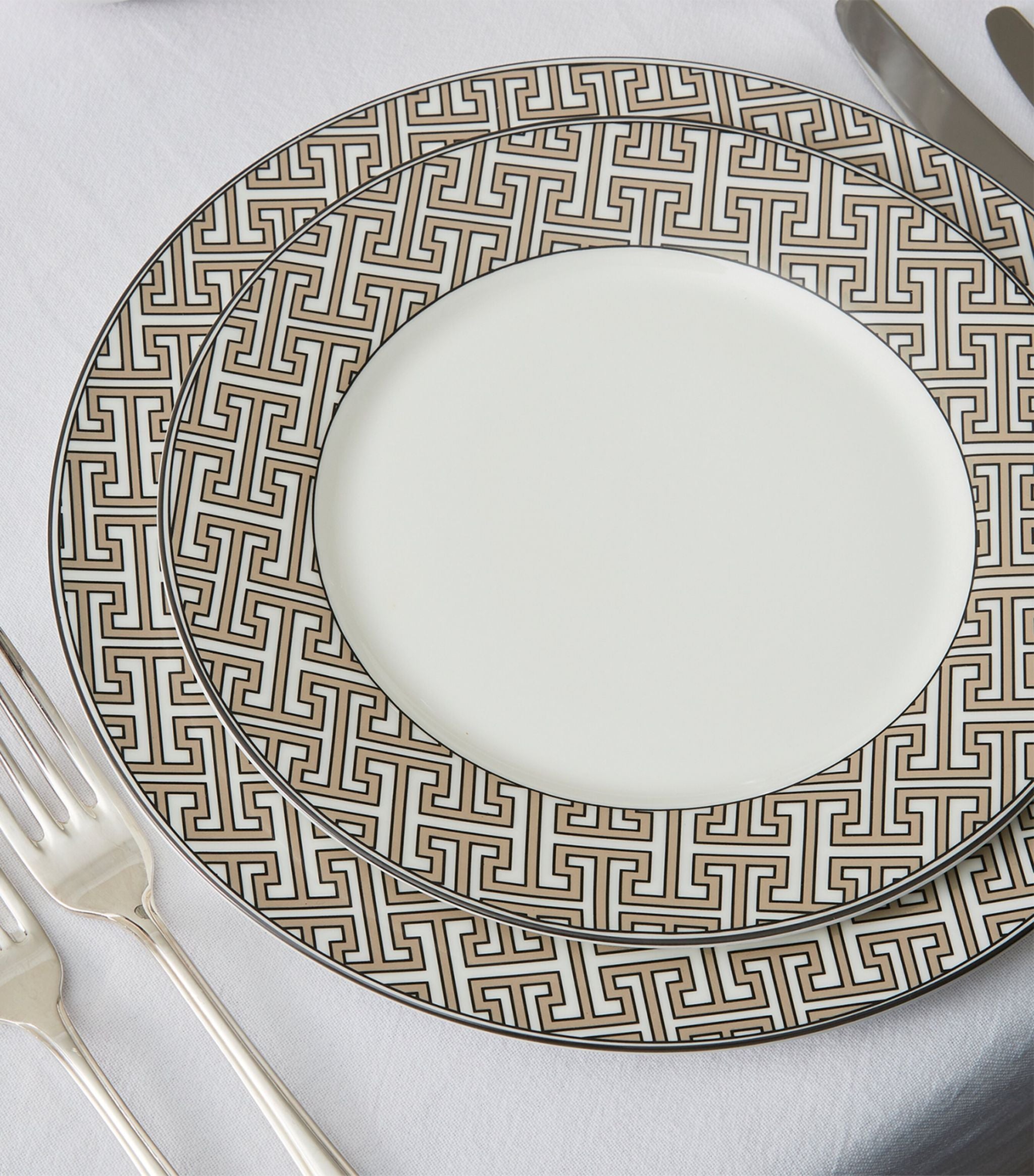 Set of 2 Maze Dinner Plates (26cm) GOODS Harrods   