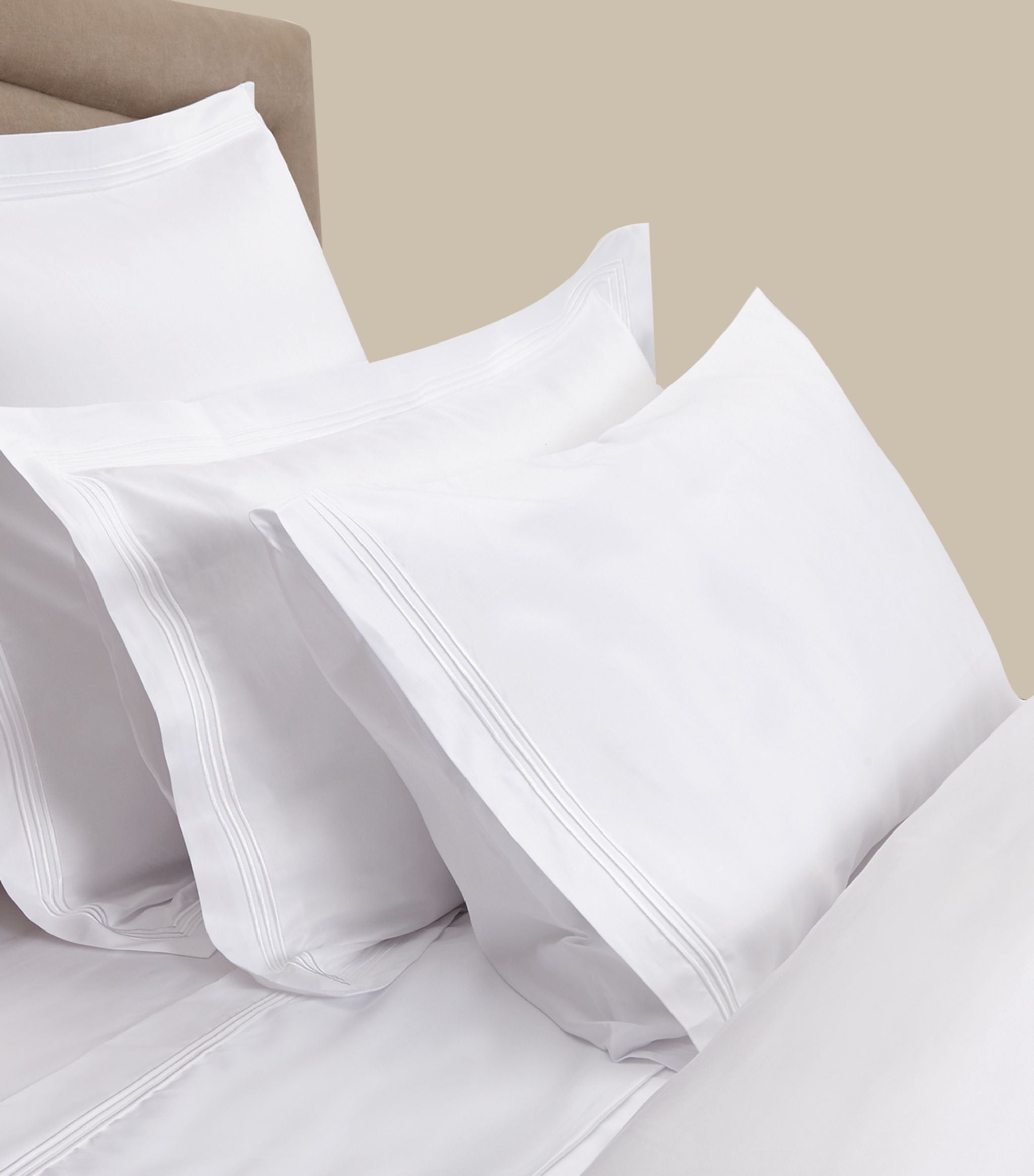 Lancaster Housewife Pillowcase (50cm x 75cm) GOODS Harrods   