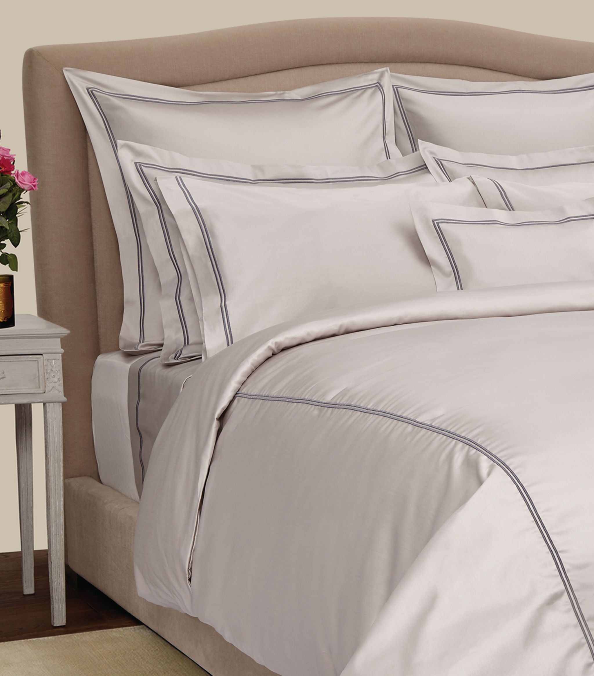 Pendle Double Fitted Sheet (135cm x 190cm) GOODS Harrods   