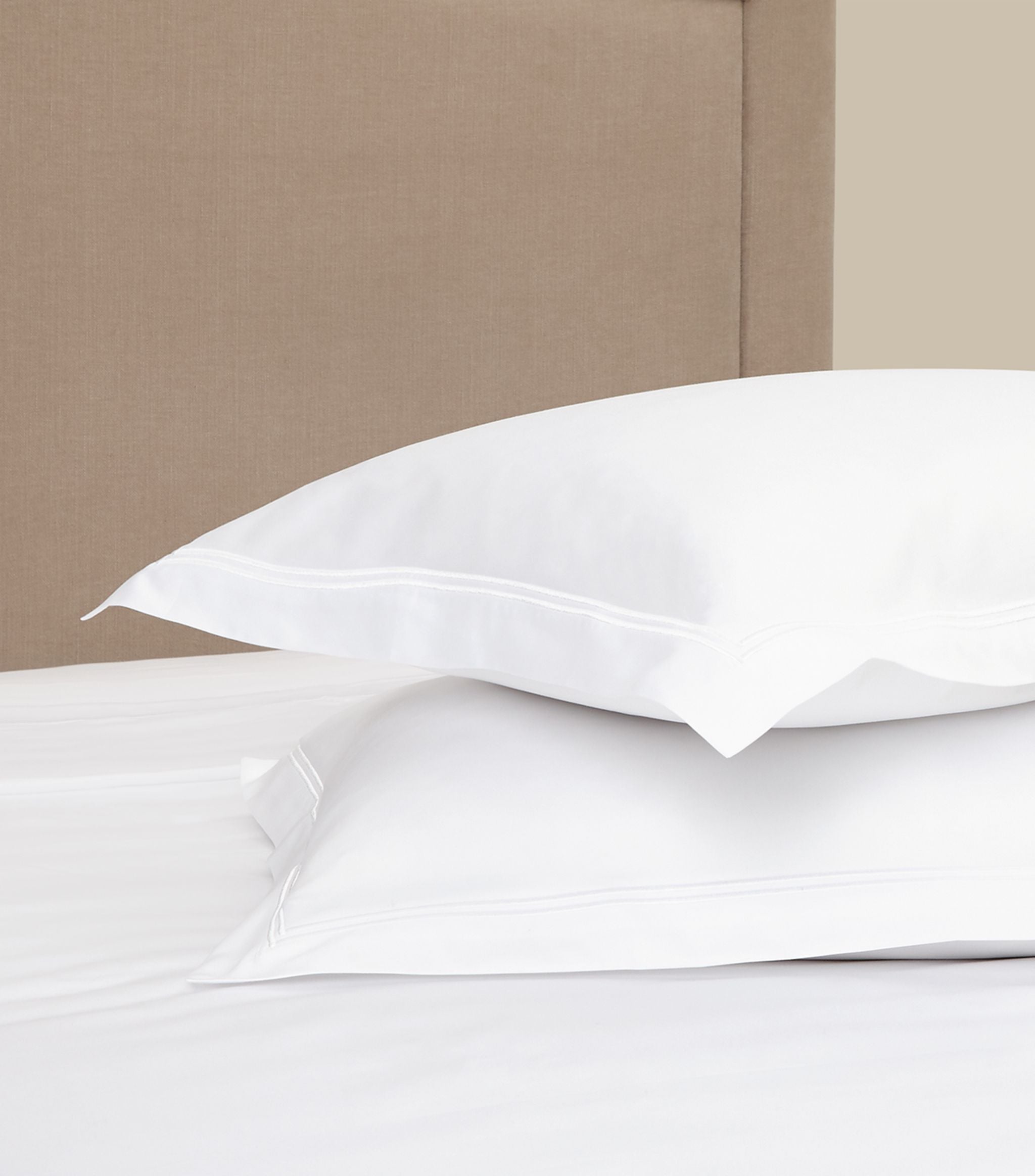 Pendle King Oxford Pillowcase (50cm x 90cm) GOODS Harrods   