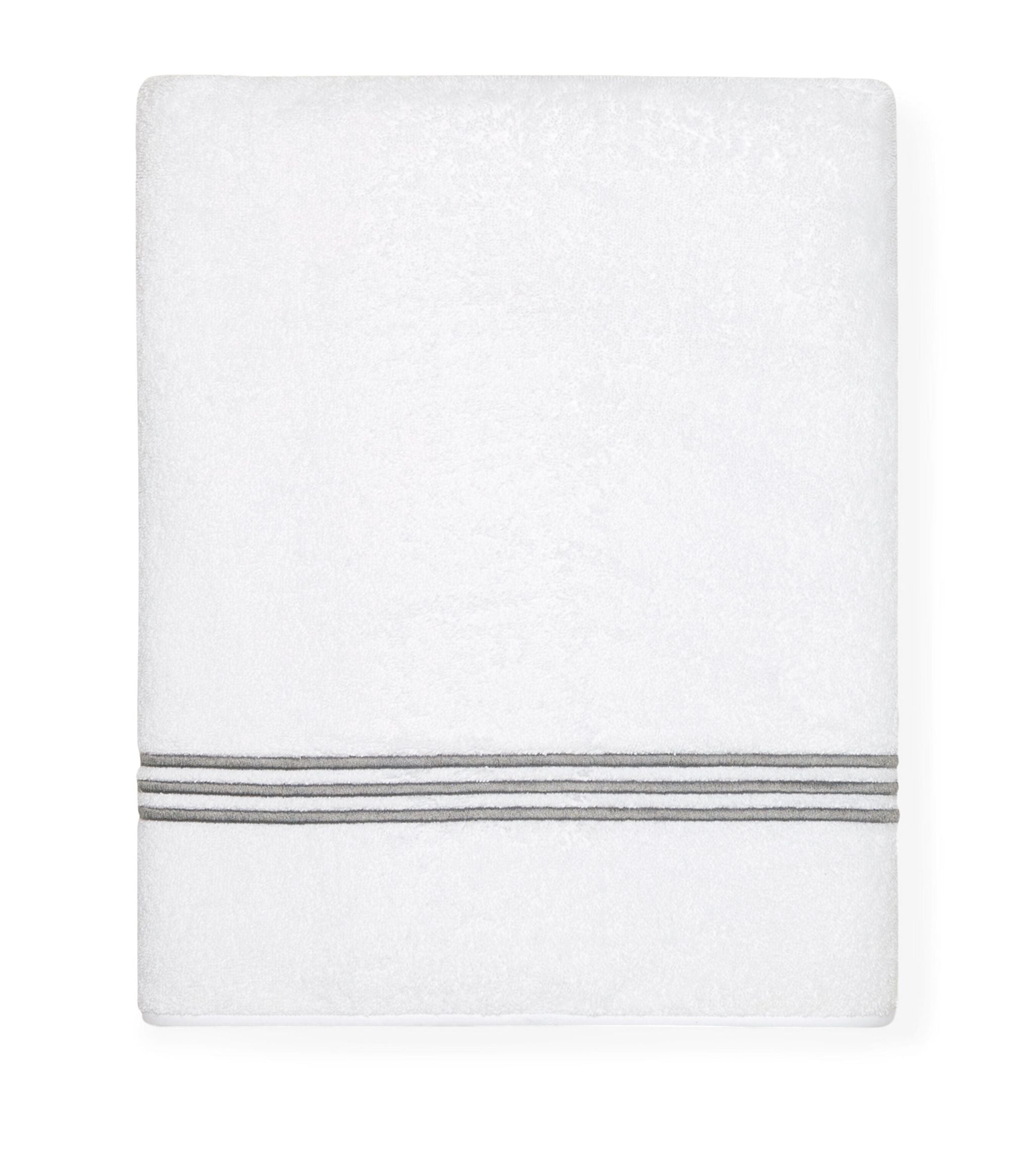 Tre Righe Bath Towel (75cm x 150cm) GOODS Harrods   