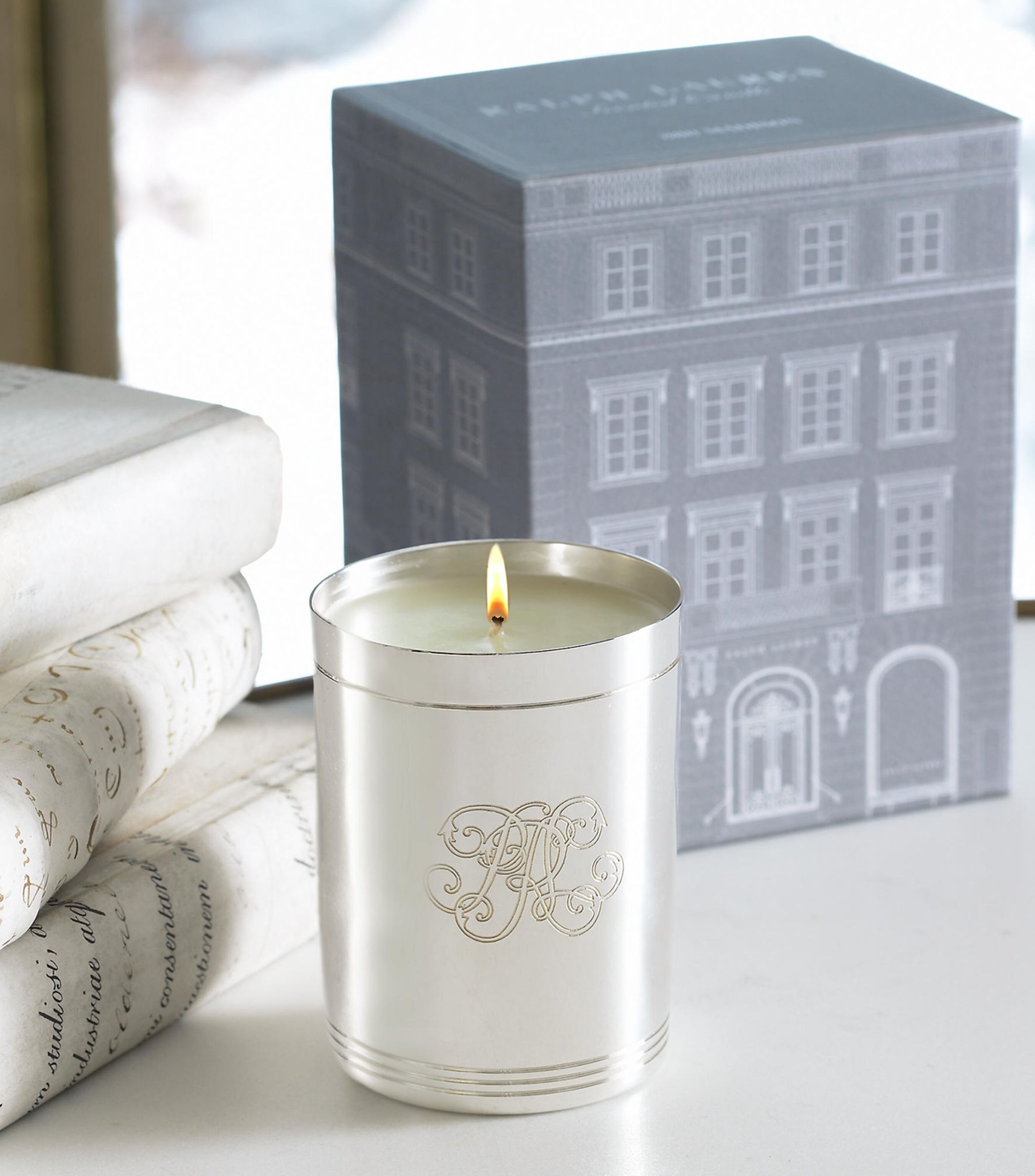 888 Madison Candle (277g) GOODS Harrods   