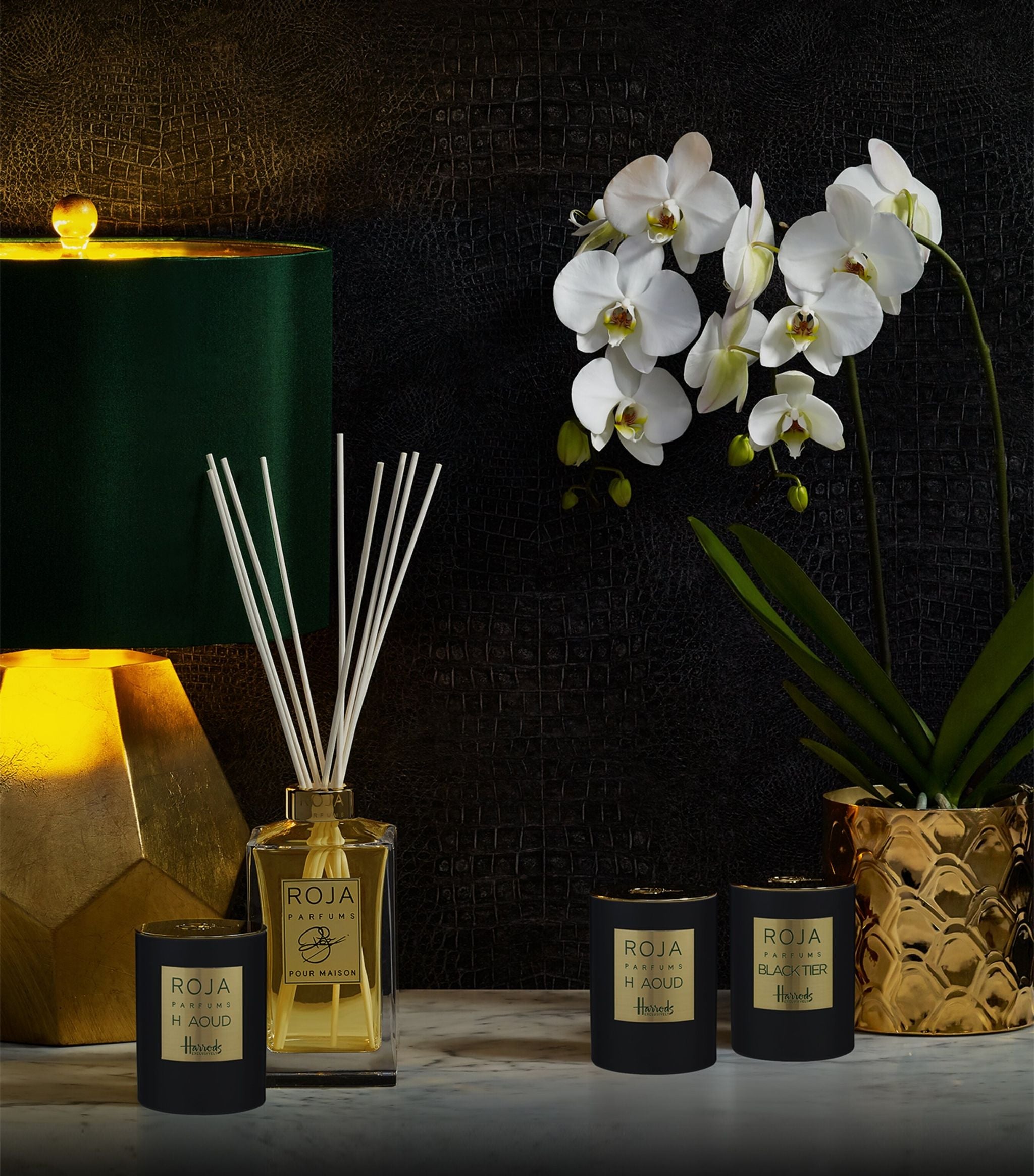 RDP H THE EXCLUSIVE AOUD 300G CANDLE GOODS Harrods   