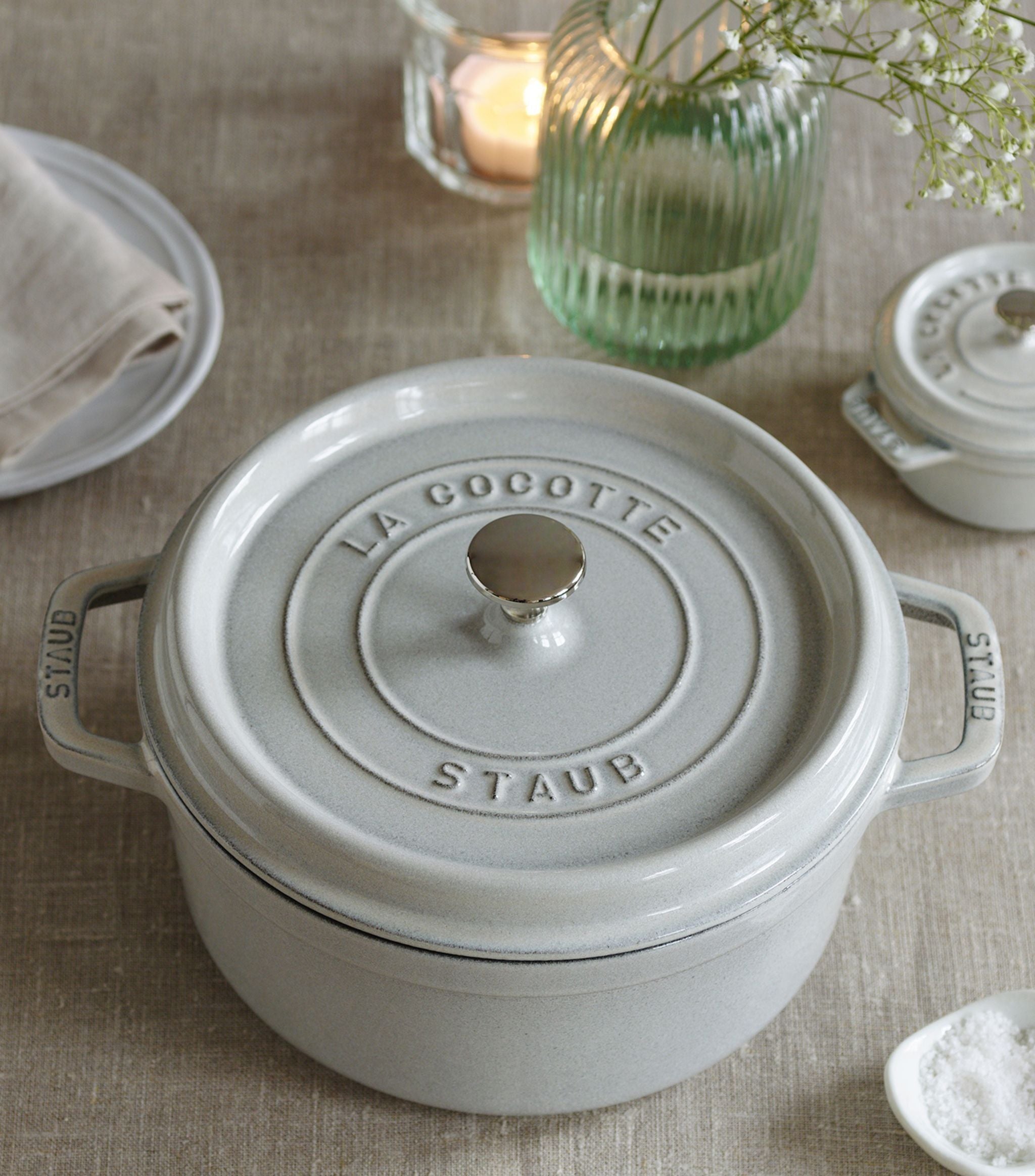 Round Cocotte (26cm) GOODS Harrods   