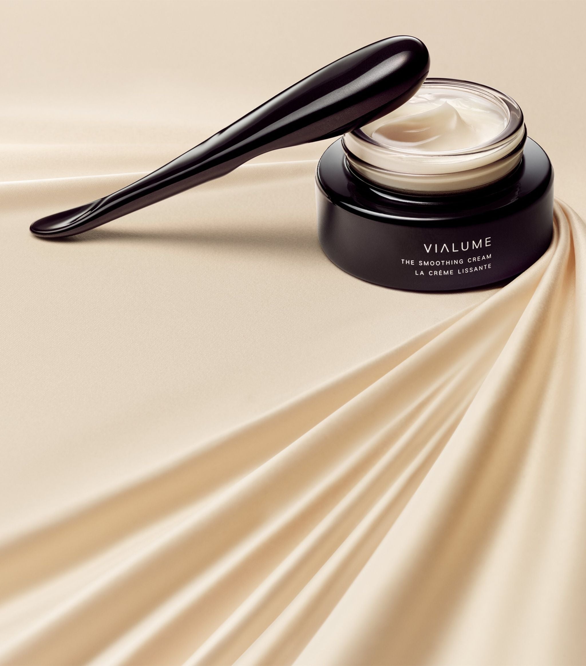 Vialume The Smoothing Cream (15g) GOODS Harrods   