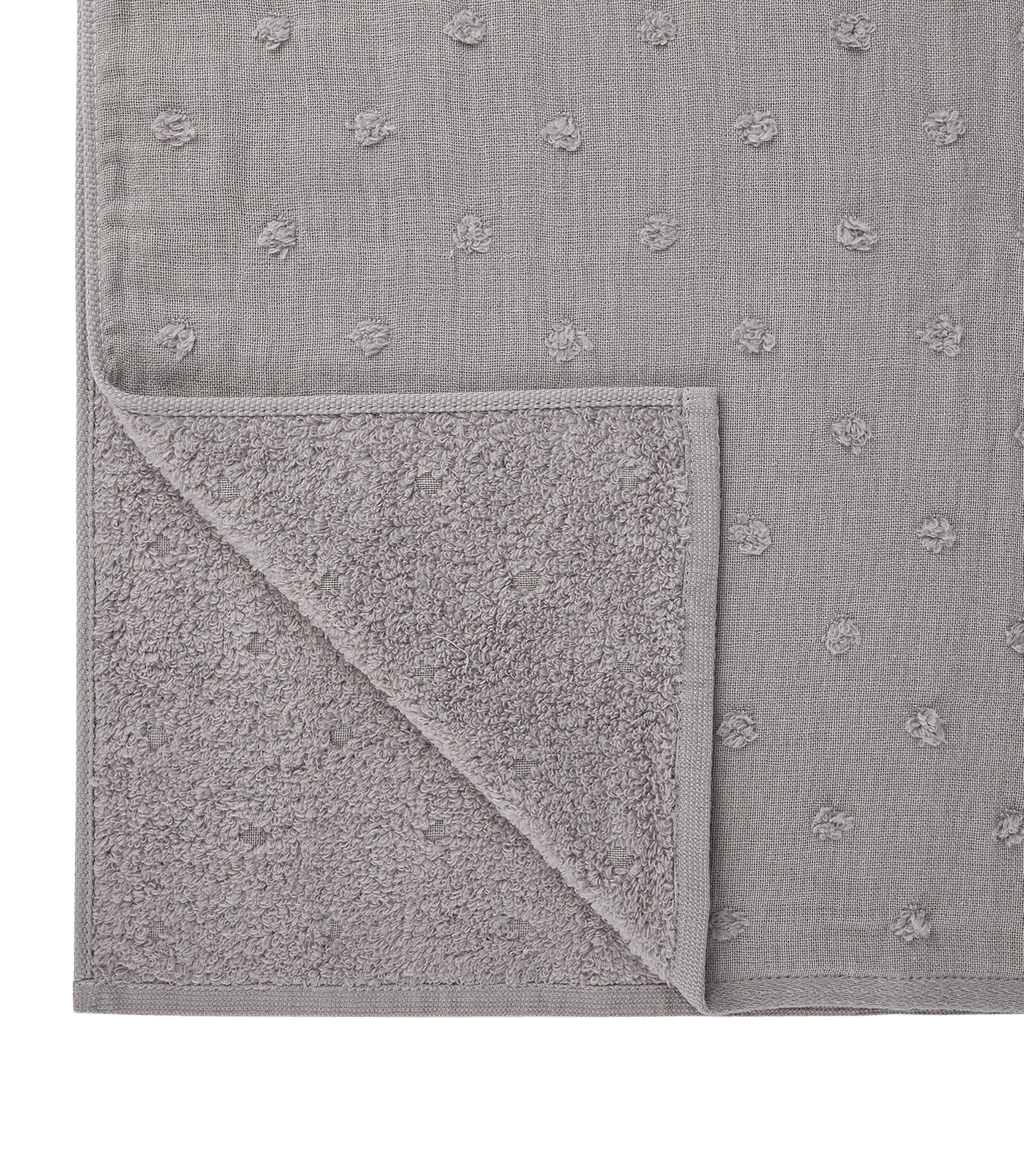 Zero Twist Bath Towel (70cm x 140cm) GOODS Harrods   