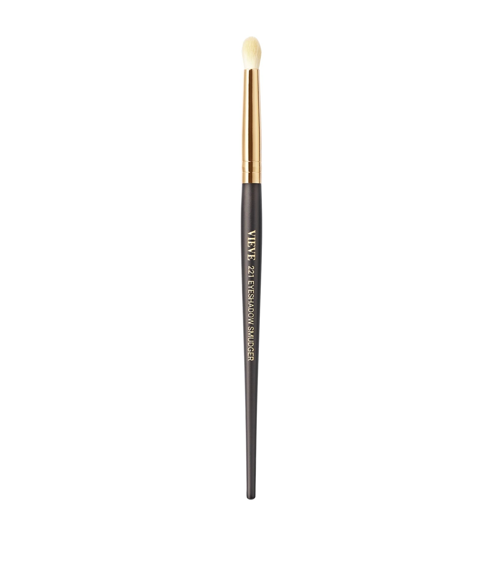 221 Eyeshadow Smudger Brush GOODS Harrods   