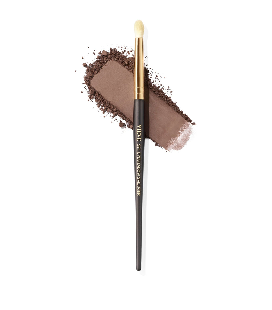 221 Eyeshadow Smudger Brush