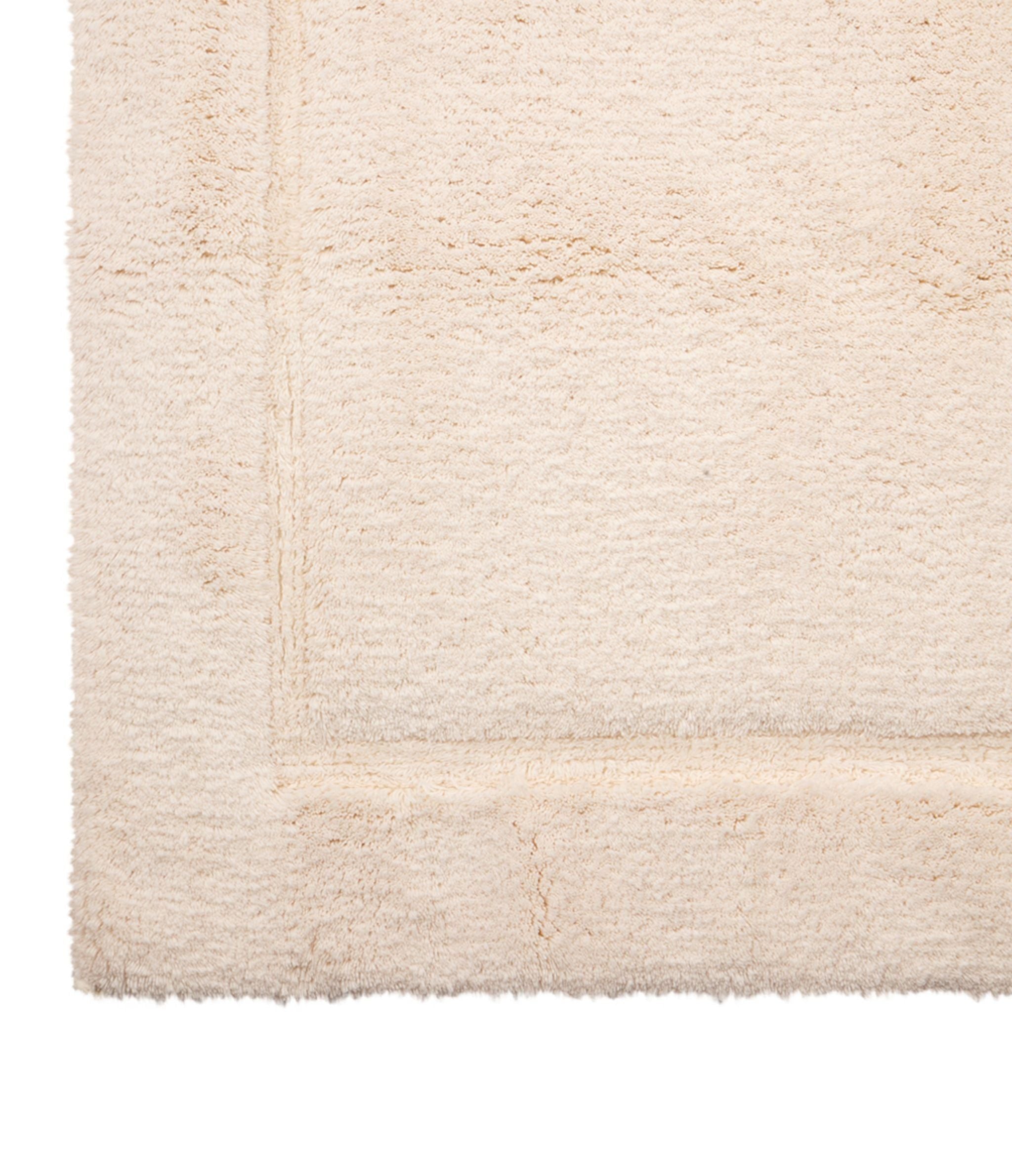 Prestige Bath Mat (70cm x 140cm) GOODS Harrods   