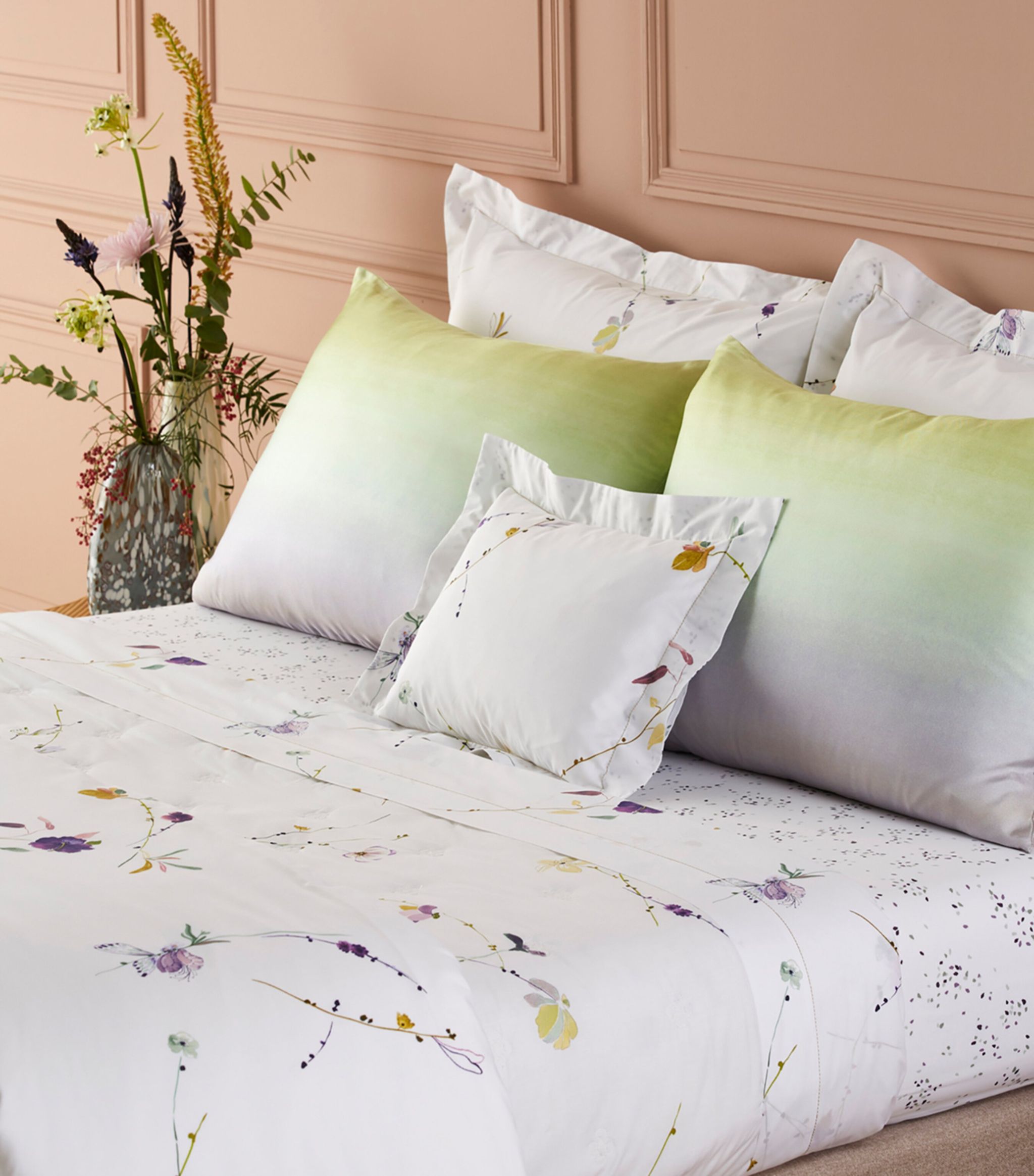 Saito Double Flat Sheet (240cm x 295cm) GOODS Harrods   