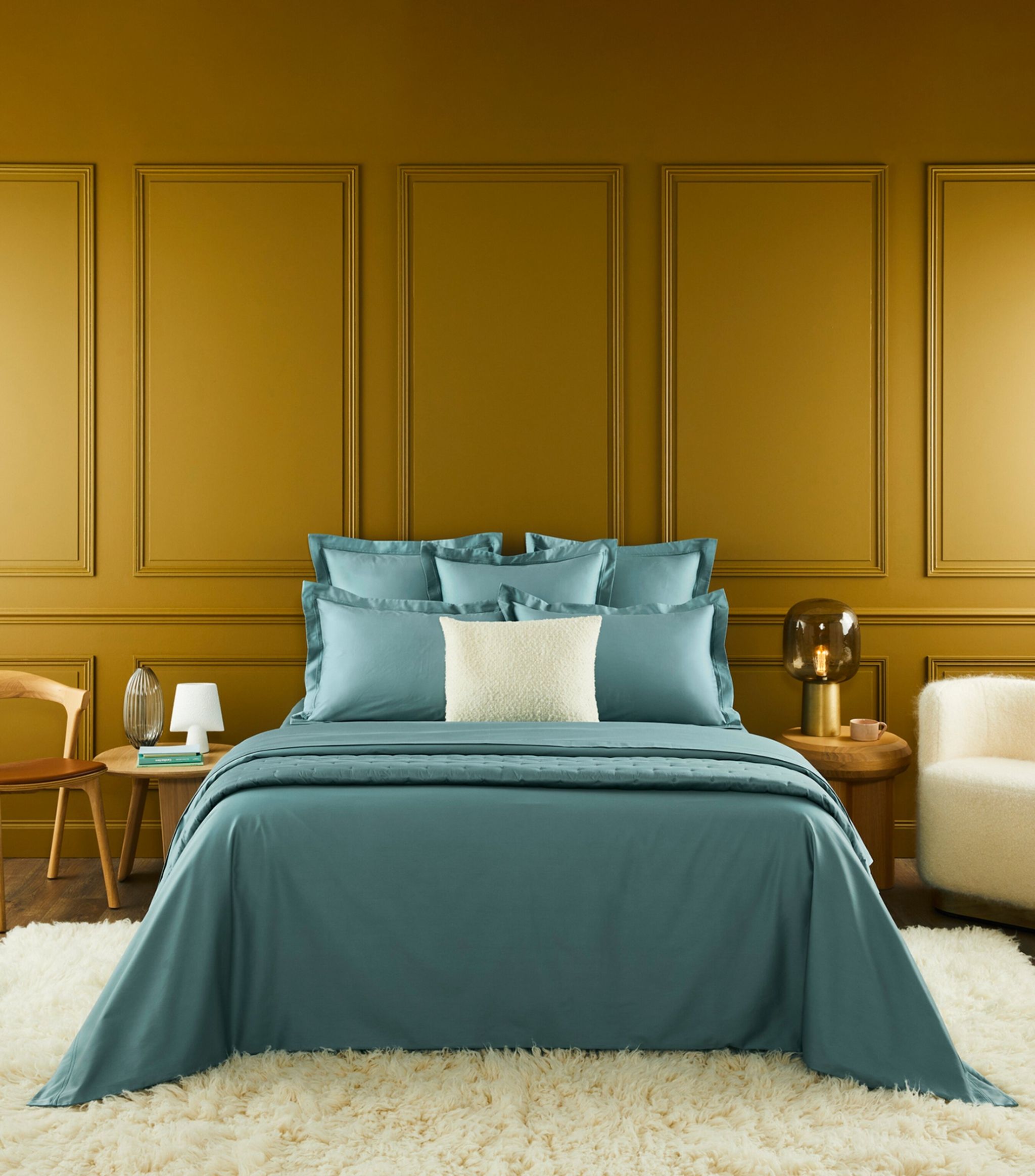 Triomphe Double Flat Sheet (240cm x 295cm) GOODS Harrods   