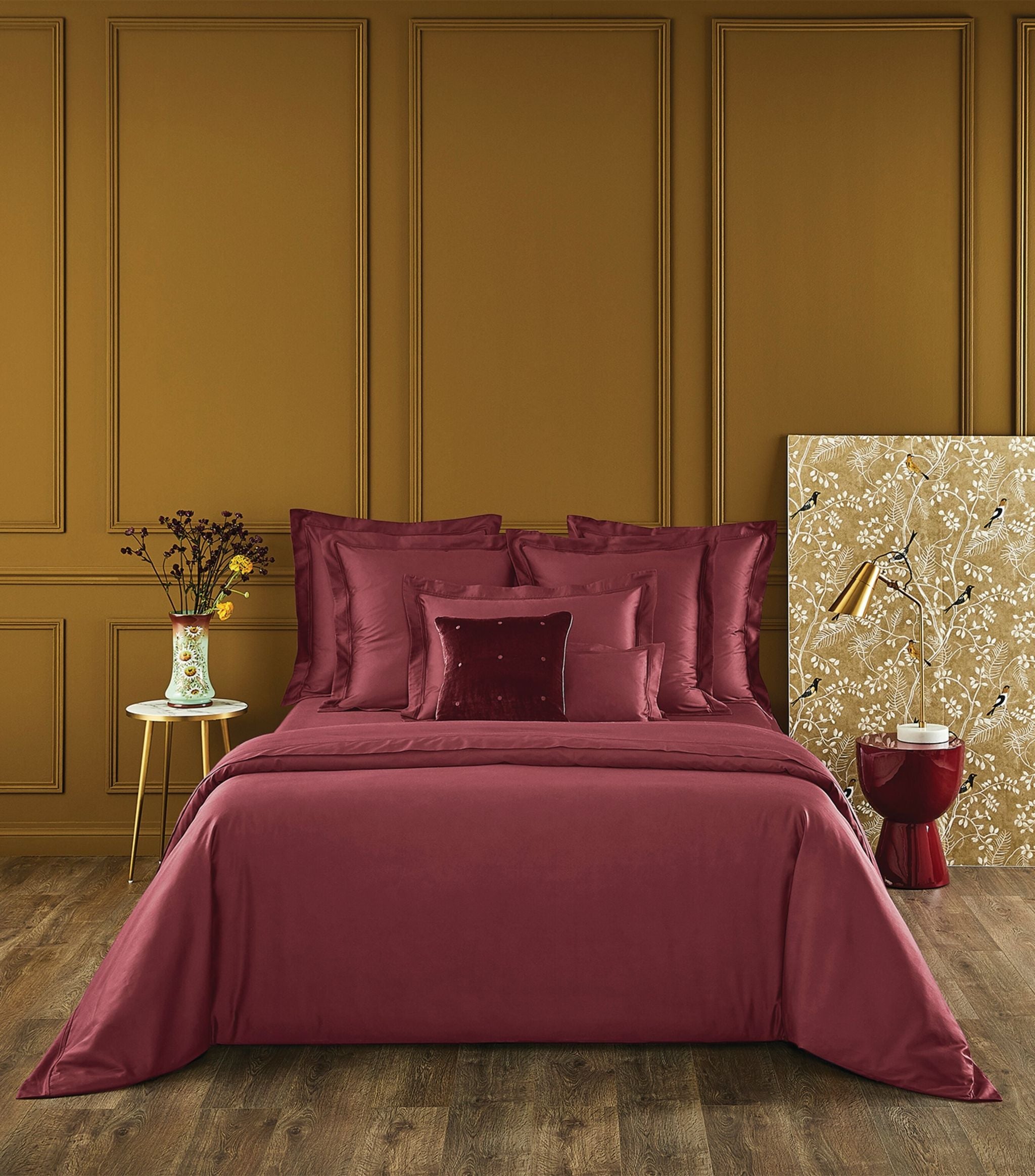 Triomphe Grenade Bedcover (250cm x 250cm) GOODS Harrods   