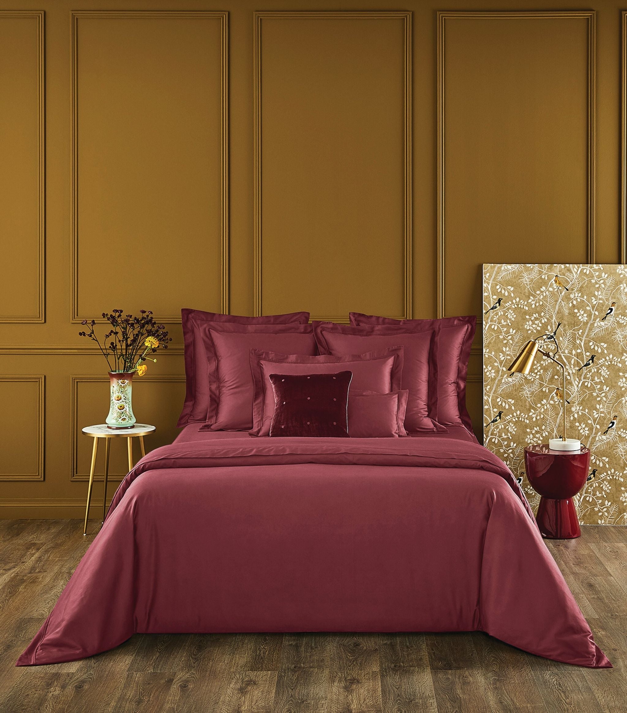 Triomphe Super King Flat Sheet (270cm x 295cm) GOODS Harrods   